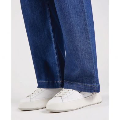 D.Franklin Sneaker
