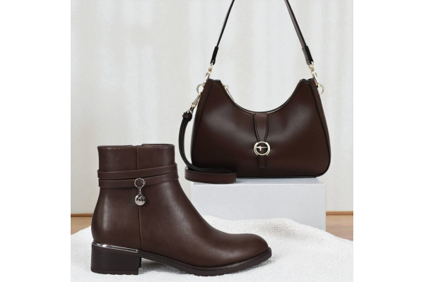 Σετ Γυναικείο Με Έκπτωση