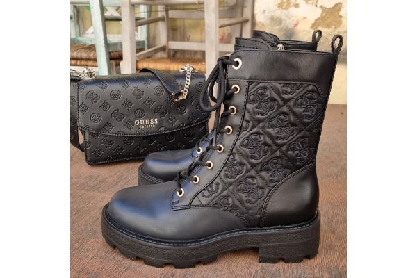 Σετ Γυναικείο Με Έκπτωση